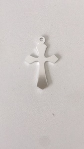 The cross design tag 1601030