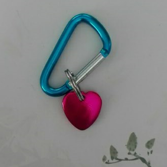 4cm bar keychain with pink small heart tag 1608019